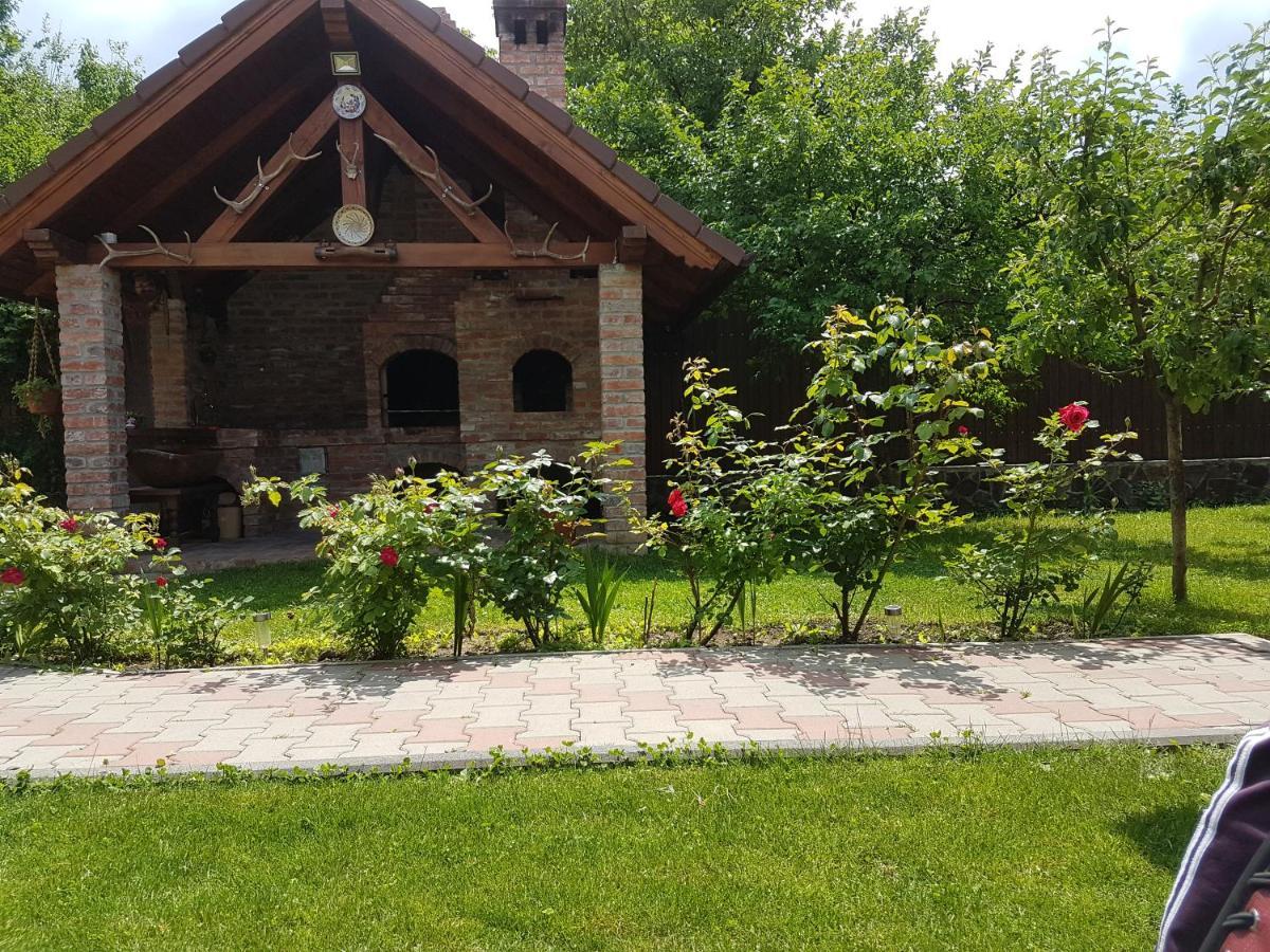 Casa Ovesia Villa Săcele Eksteriør bilde